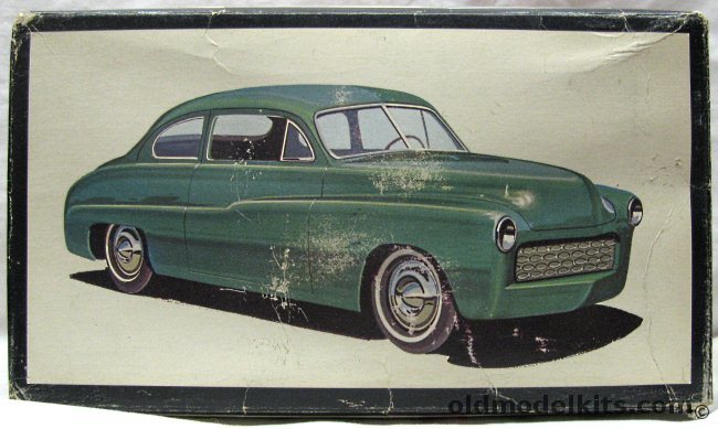 AMT 1/25 1949 Mercury Club Coupe 3 in 1 - Stock / Custom / Competition, 2449-200 plastic model kit